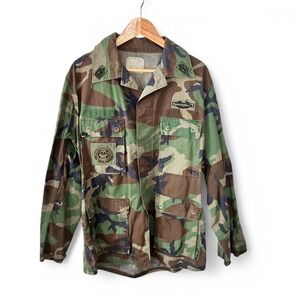 80s US Army Woodland Camo Combat Coat w/ Patches – Men's Medium